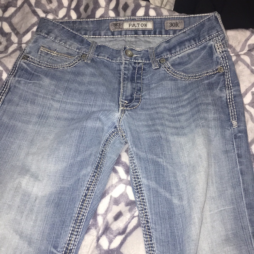 Buckle Jeans